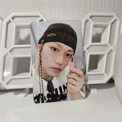 Официальные фотокарты Stray Kids - KARMA (Soundwave) 3367